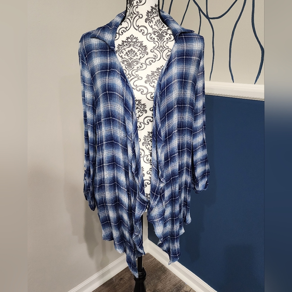 Aeropostale Open/Tied Front Asymetrical Plaid Blue and White Top
